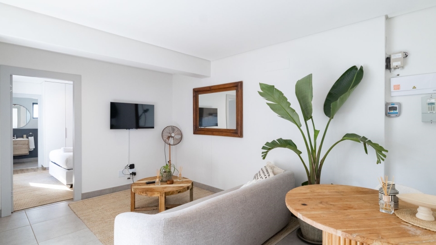 1 Bedroom Property for Sale in Sea Point Western Cape